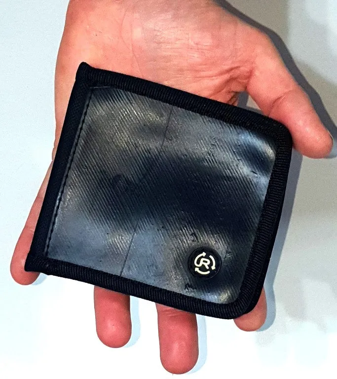Cyclus mens rubber wallet